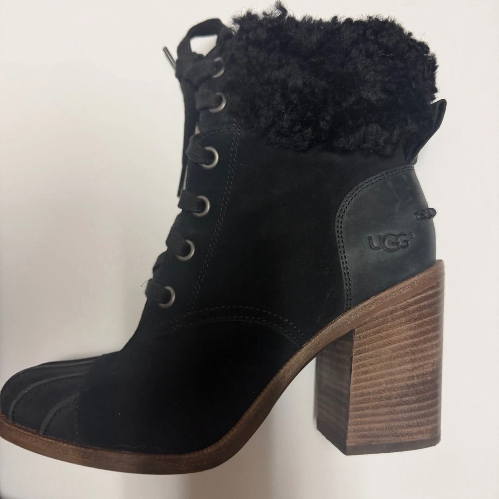 UGG Black Suede Lace Up Ankle Boots Women 7.5 Faux Shearling Stacked Block Heel